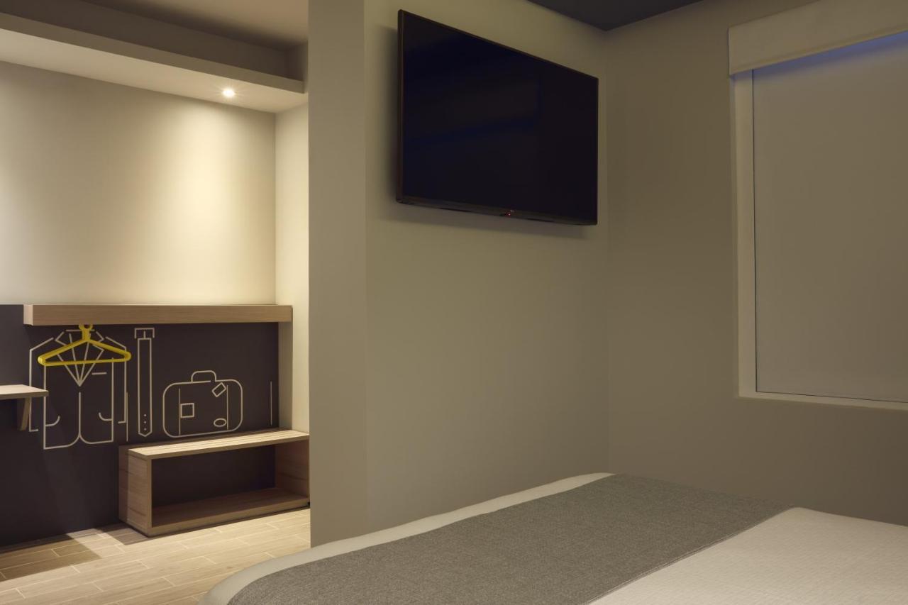 ホテル One Acapulco Diamante エクステリア 写真