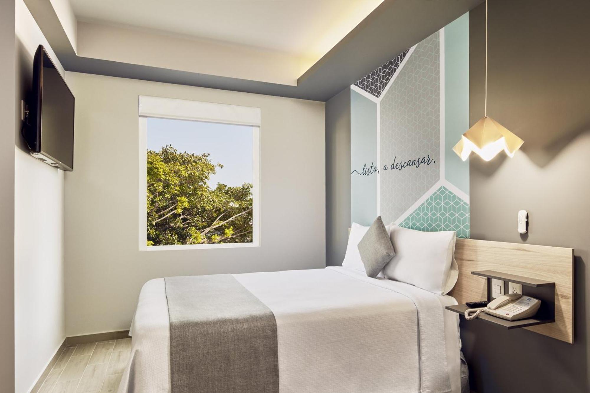 ホテル One Acapulco Diamante エクステリア 写真