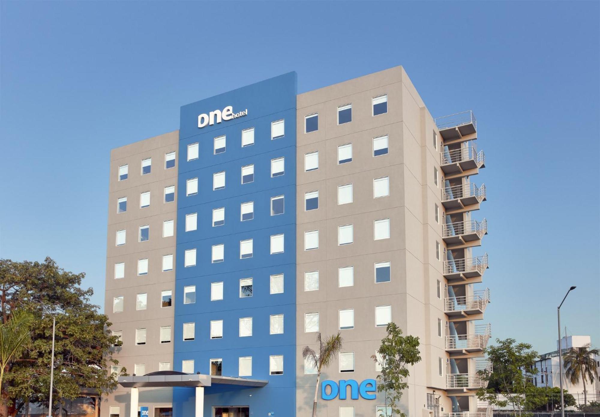 ホテル One Acapulco Diamante エクステリア 写真